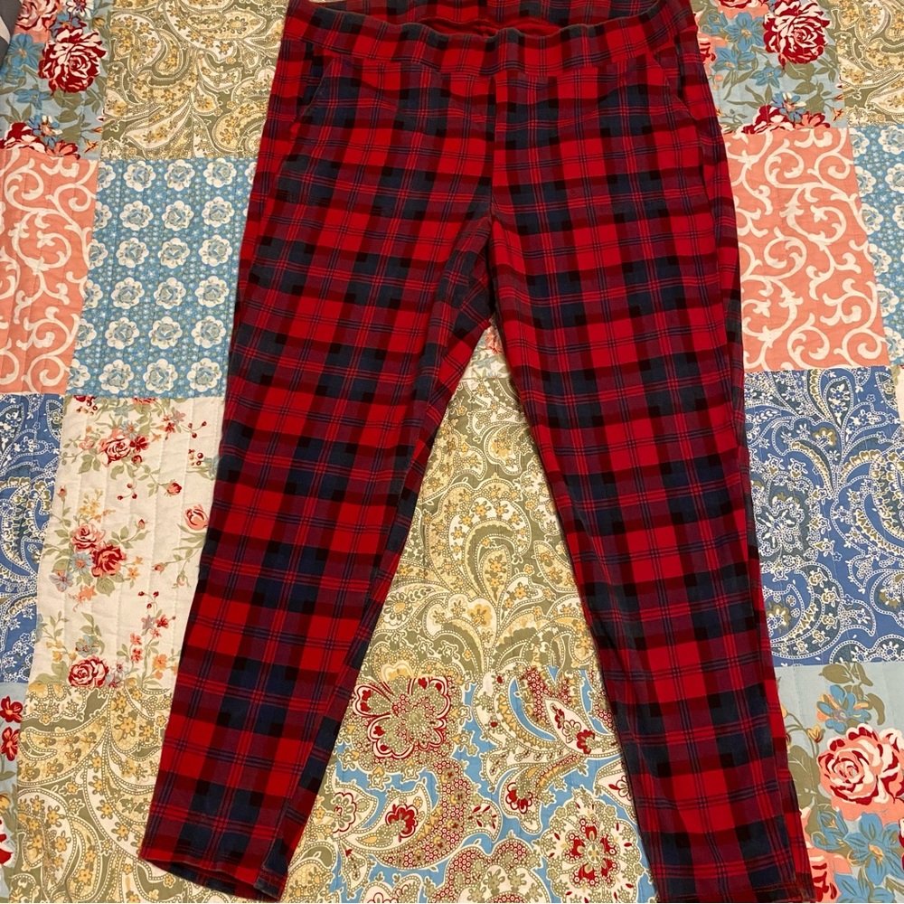 Torrid Plaid Leggings with pockets